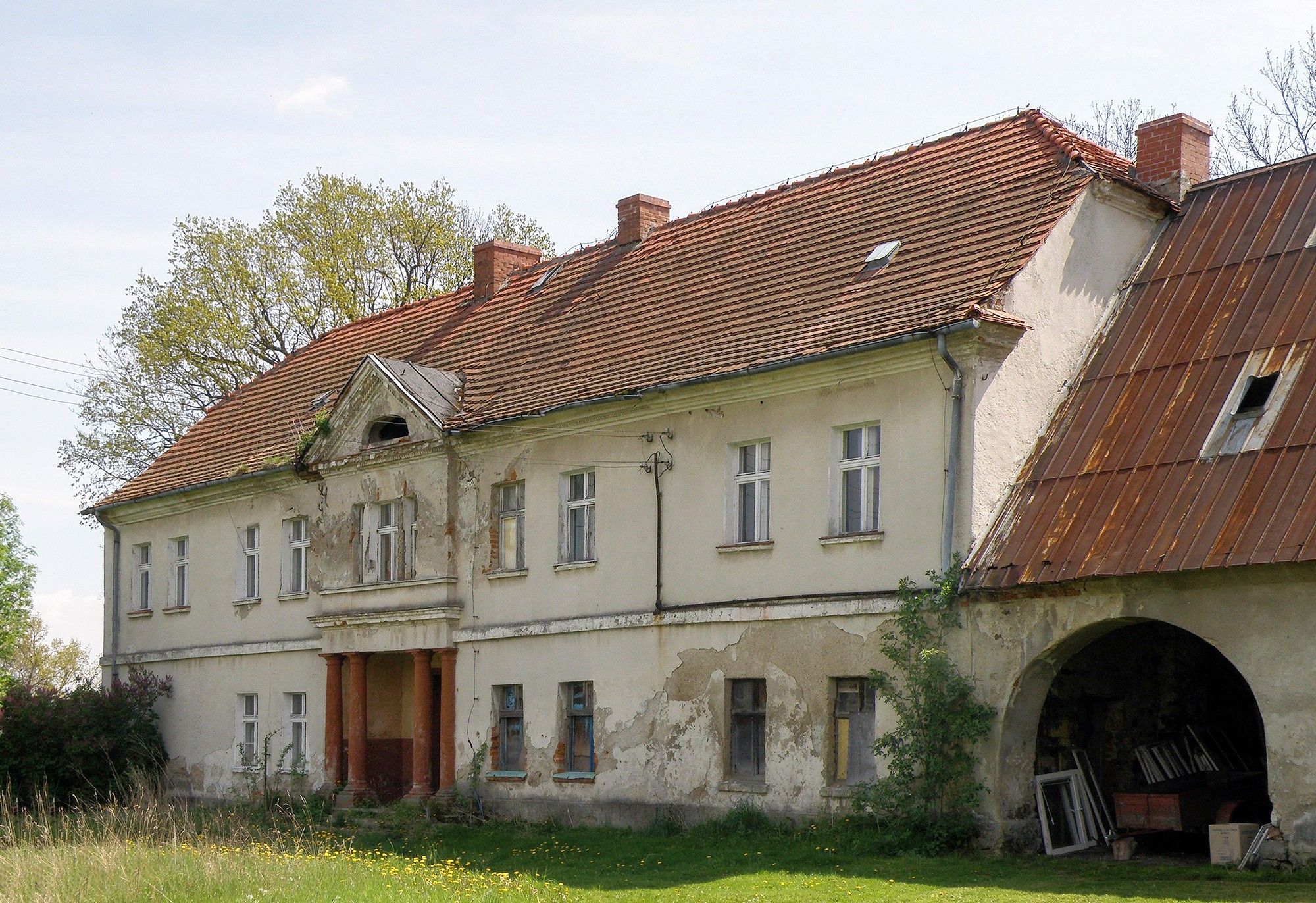 Fotos Starków - Gut Altbatzdorf mit Park in Niederschlesien