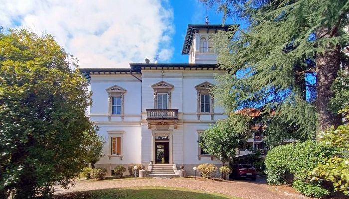 Apartment in historischem Gebäude kaufen Verbania, Piemont,  Italien