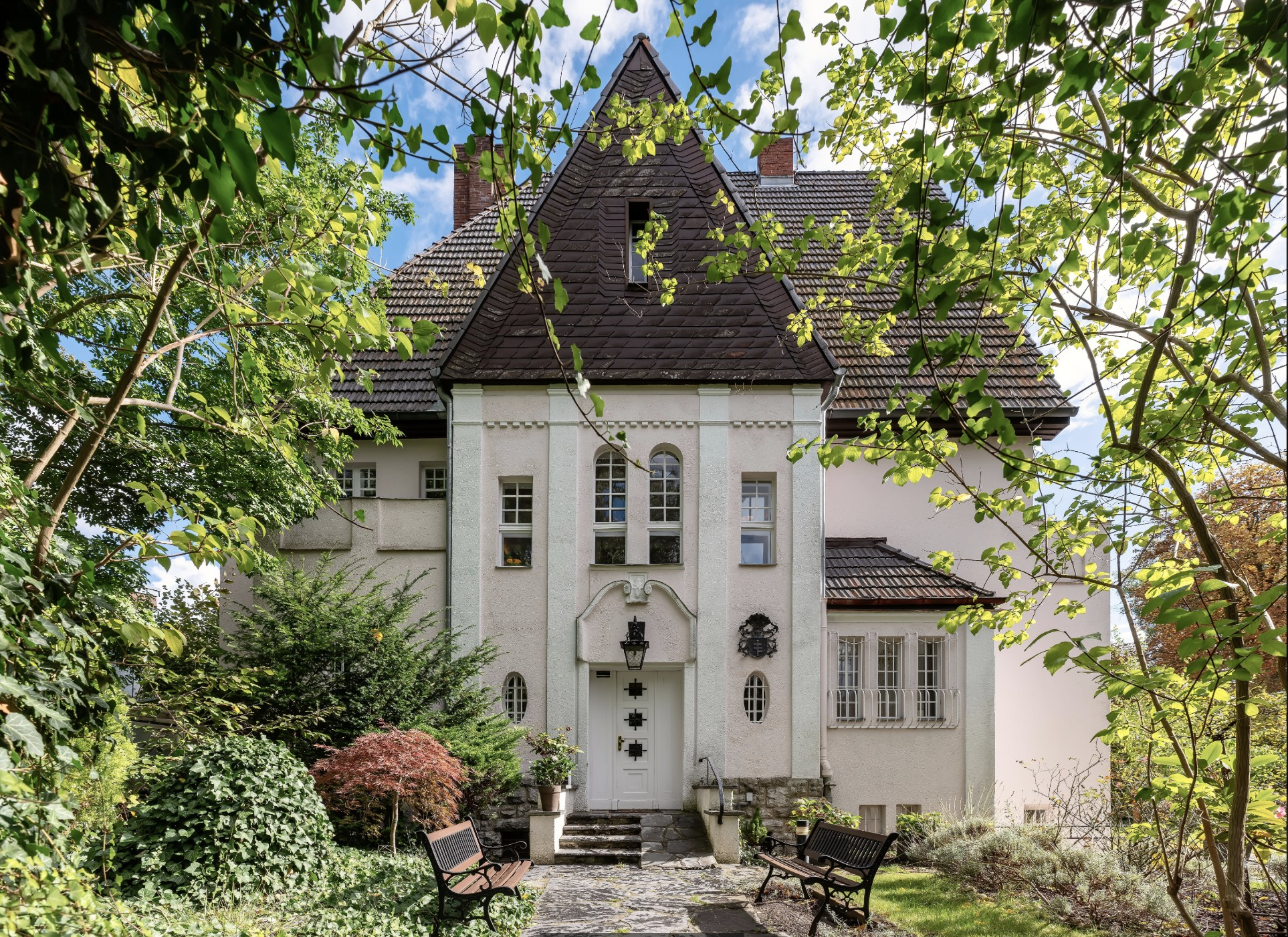 Fotos Stilvoll leben im Grünen: Denkmalgeschützte Altbauvilla in Frohnau bei Berlin