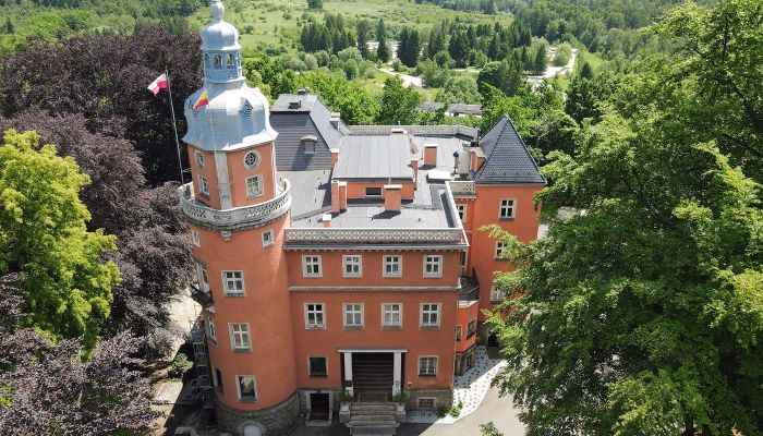 Herrenhaus am Fuße des Riesengebirge in Niederschlesien