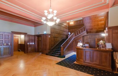 Schloss kaufen Niederschlesien, Eingangshalle