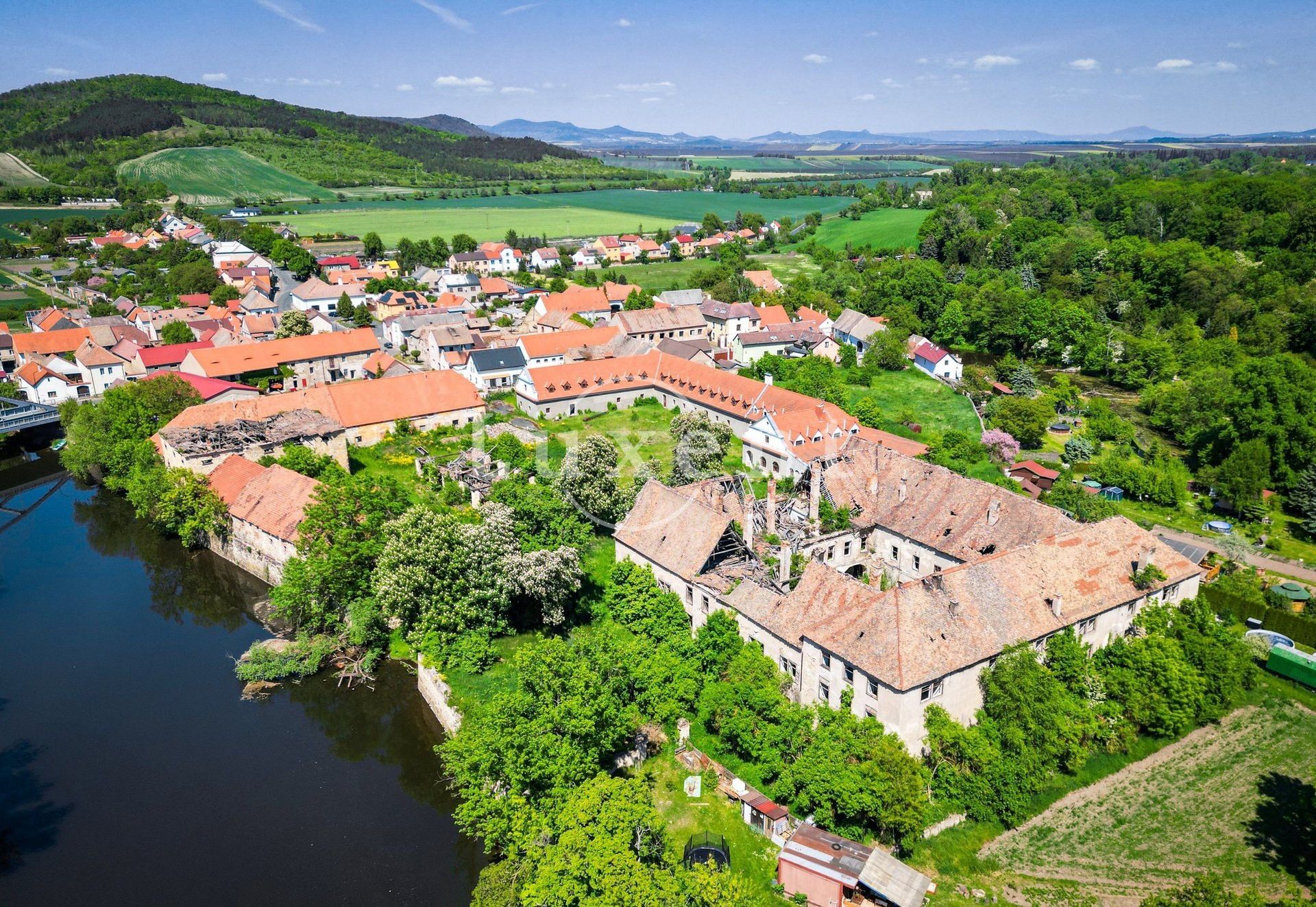 Fotos Schlossgut in Vršovice - Restaurationsprojekt