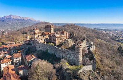 Burg kaufen Pavone Canavese, Piemont, Gesamtansicht