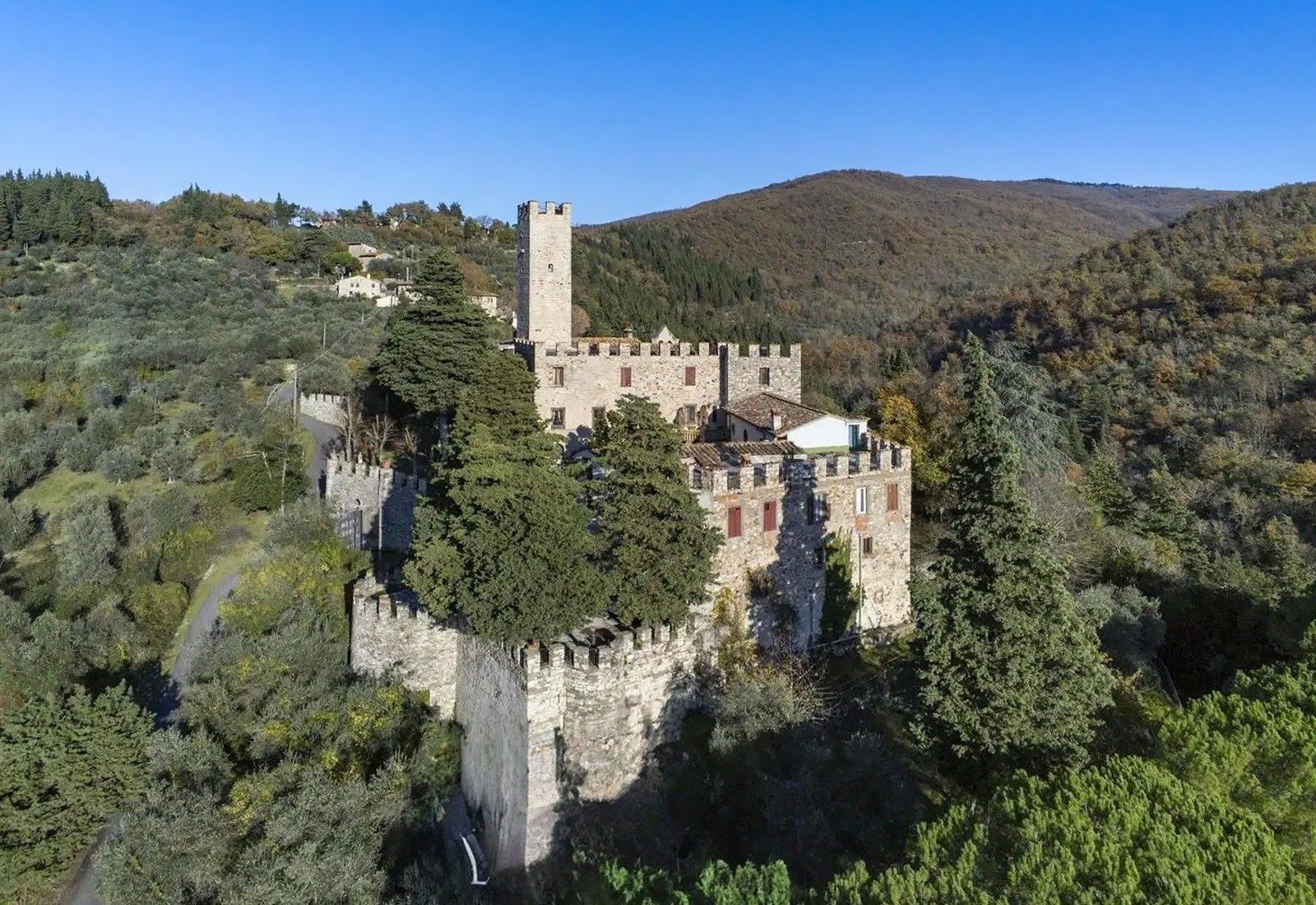 Fotos Burg in Panoramalage in der Toskana