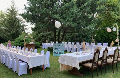 Herrenhaus/Gutshaus kaufen Trnavský kraj, okres Hlohovec, Koplotovce, Frídeský kaštieľ, Region Trnava, Nádvorie - svadba