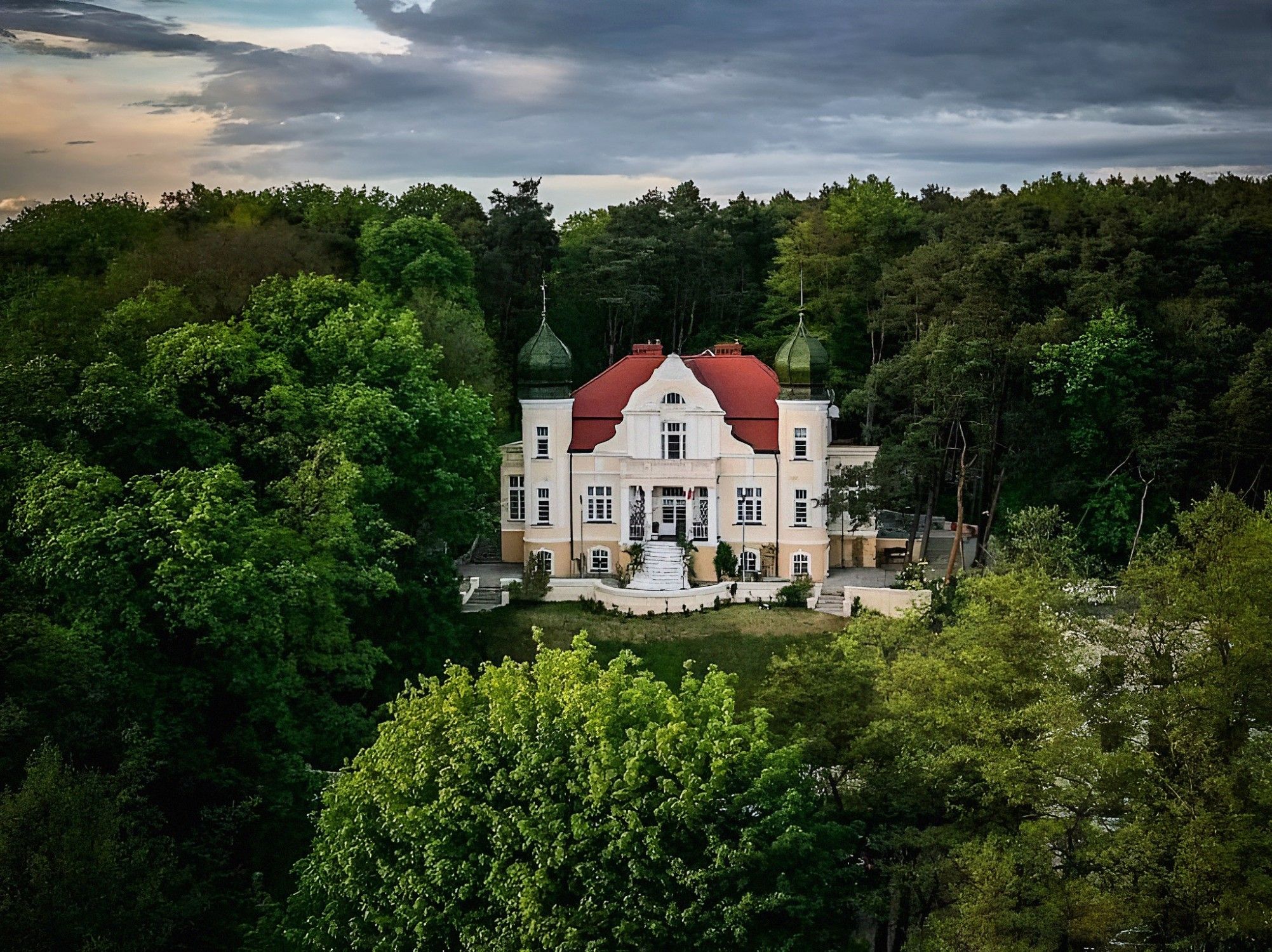 Fotos Herrschaftshaus in Westpommern - Villa am Seeufer in Barlinek