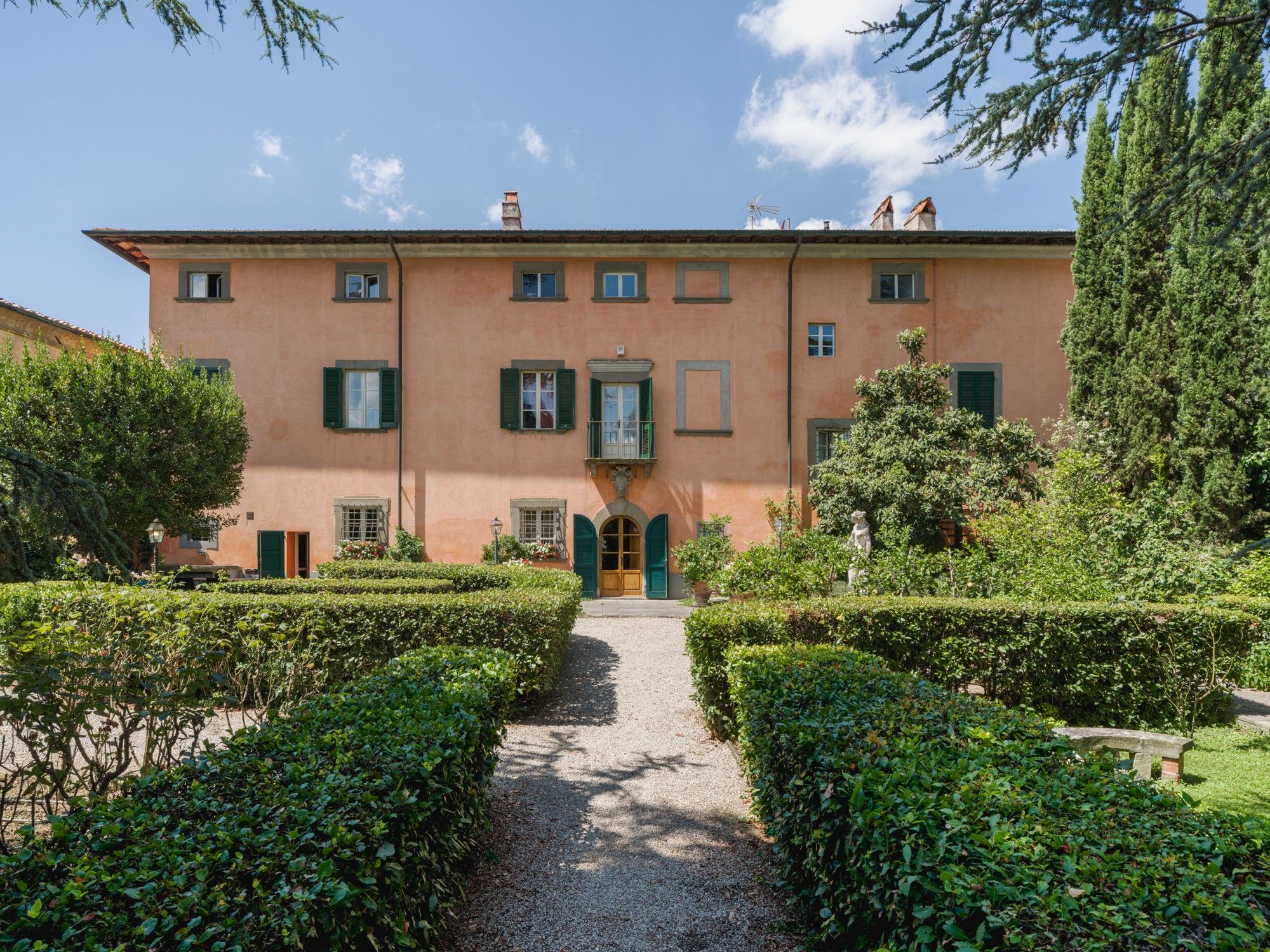 Fotos Villa Montecalvo - Herrenhaus des 18. Jahrhunderts mit Fresken und 6 Hektar Grund