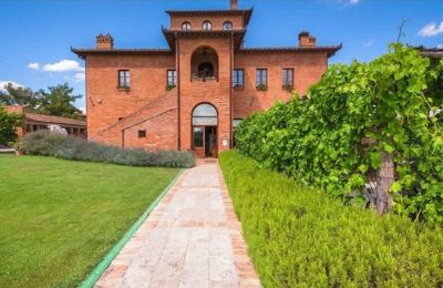 Historische Villa kaufen Sinalunga, Toskana, Vorderansicht