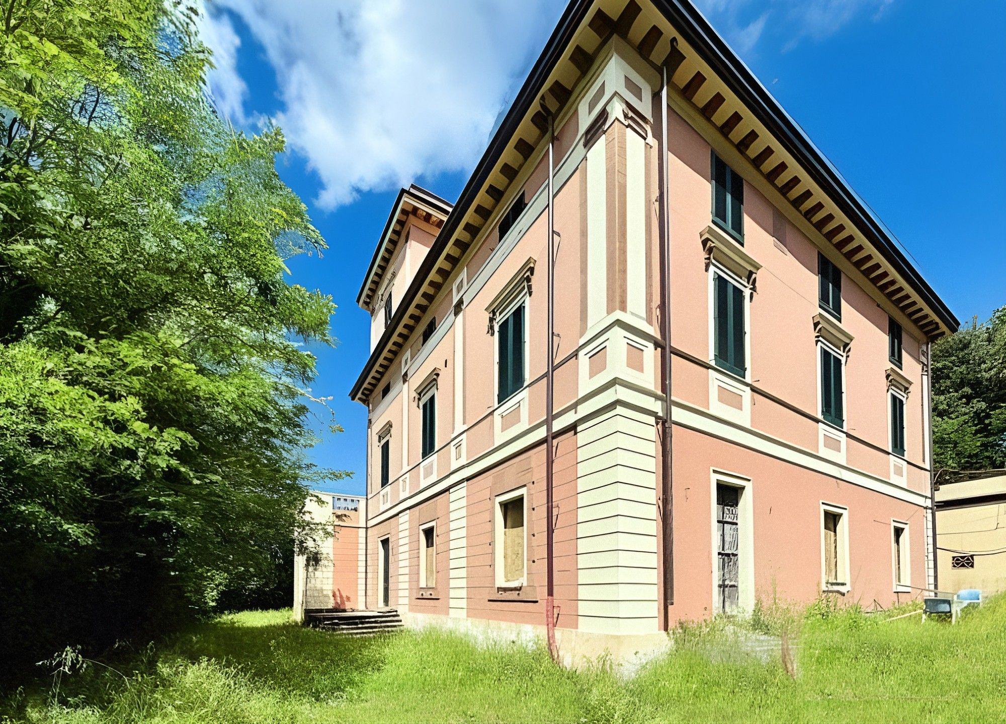 Fotos Villa in privater Lage mit Panoramablick - 5 Hektar und Nebengebäude
