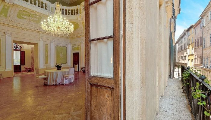 Palazzo im Herzen von Siena – 700 m² historische Eleganz in der Toskana