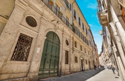 Stadtpalais kaufen Siena, Via di Pantaneto, Toskana, Außenansicht