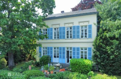Historische Immobilien, Klassizistische Villa am Bonner Rheinufer