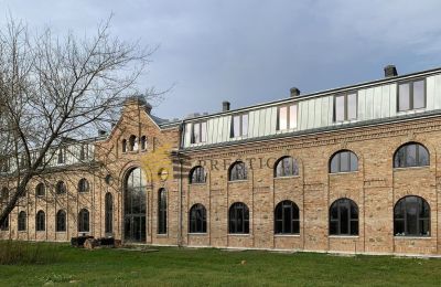 Herrenhaus/Gutshaus kaufen Ojrzanów, Pałac w Ojrzanowie, Masowien, Nebengebäude