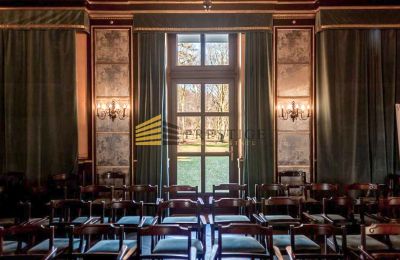 Herrenhaus/Gutshaus kaufen Ojrzanów, Pałac w Ojrzanowie, Masowien, Ballsaal