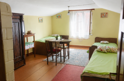 Historische Immobilie kaufen Izbica Kujawska, Toruńska 9, Kujawien-Pommern, sypialnia na piętrze