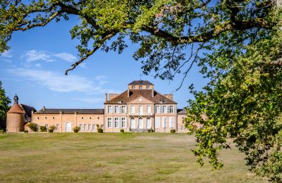 Schloss Nevers, Burgund-Franche-Comté