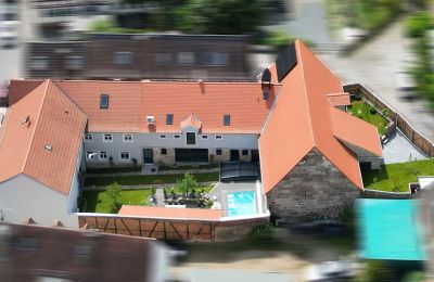 Historische Anwesen, Exklusiv sanierte Hofanlage aus dem 18ten Jahrhundert mit gehobener Ausstattung in Fürth