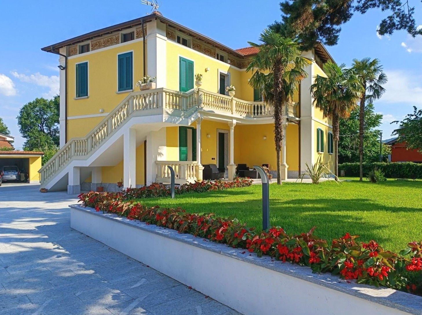 Fotos Späte Liberty-Villa am Lago Maggiore mit Wärmepumpe und bester Energieeffizienz