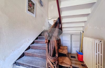 Historische Immobilie kaufen Bagnères-de-Bigorre, Okzitanien, Nebentreppe