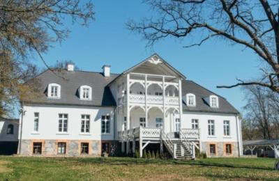 Herrenhaus/Gutshaus kaufen Role, Pommern, Rückseite