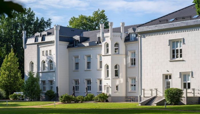 Schloss kaufen 18445 Groß Mohrdorf, Mecklenburg-Vorpommern,  Deutschland