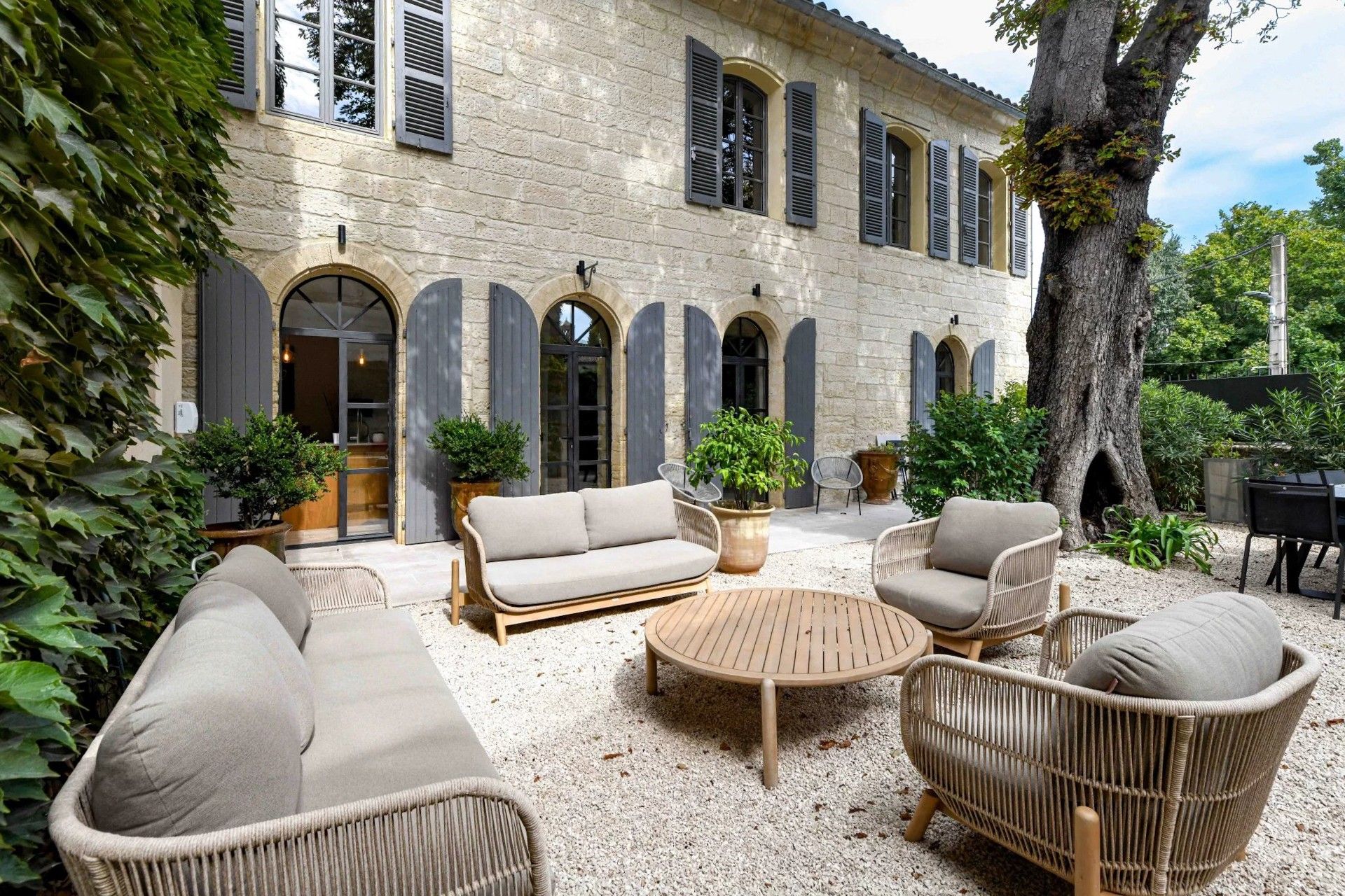 Fotos Haus mit Charakter, Garten und Gästehaus in Uzès