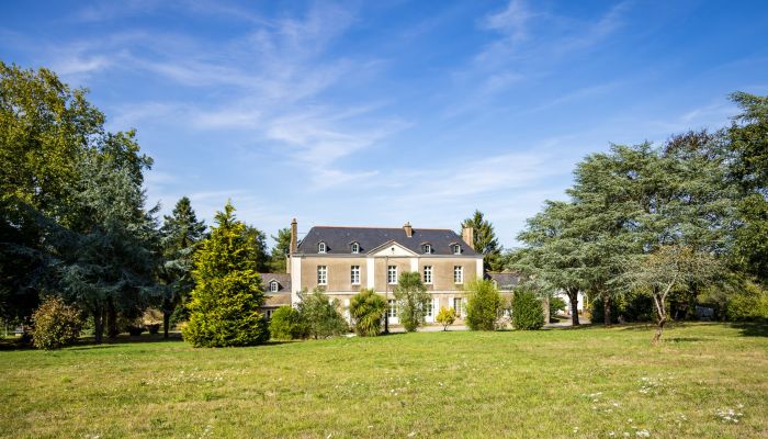 Historische Immobilie kaufen Couëron, Pays de la Loire,  Frankreich