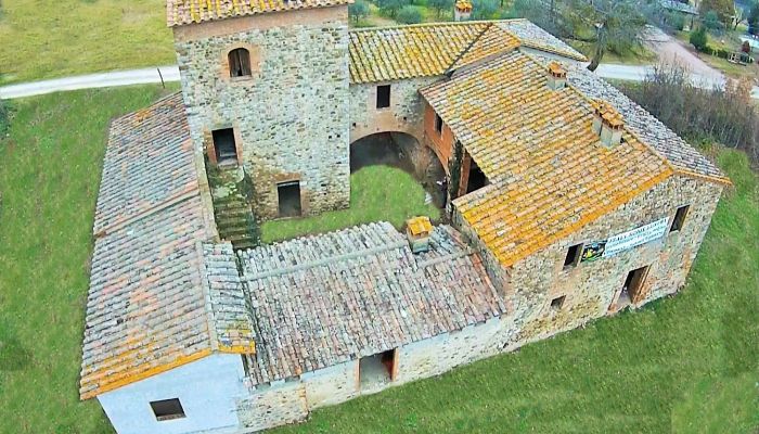 Borgo in Umbrien mit flexiblem Nutzungskonzept