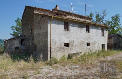 Lantgård till salu 06010 Citerna, Umbria, Bild 9/27