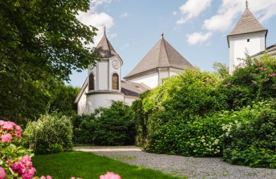 Schloss kaufen 4693 Desselbrunn, Oberösterreich, Der bezaubernde Glockenturm der Schlosskapelle