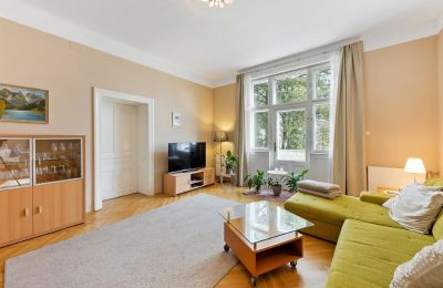 Historisk villa till salu Währing, Wien, Ein weiterer Wohnbereich im Obergeschoss