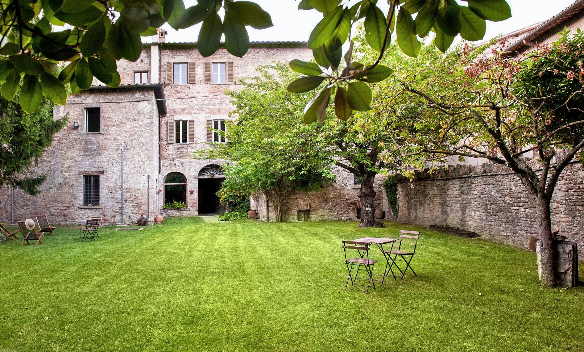 Fotos Palazzo aus dem 14. Jahrhundert in den Marken