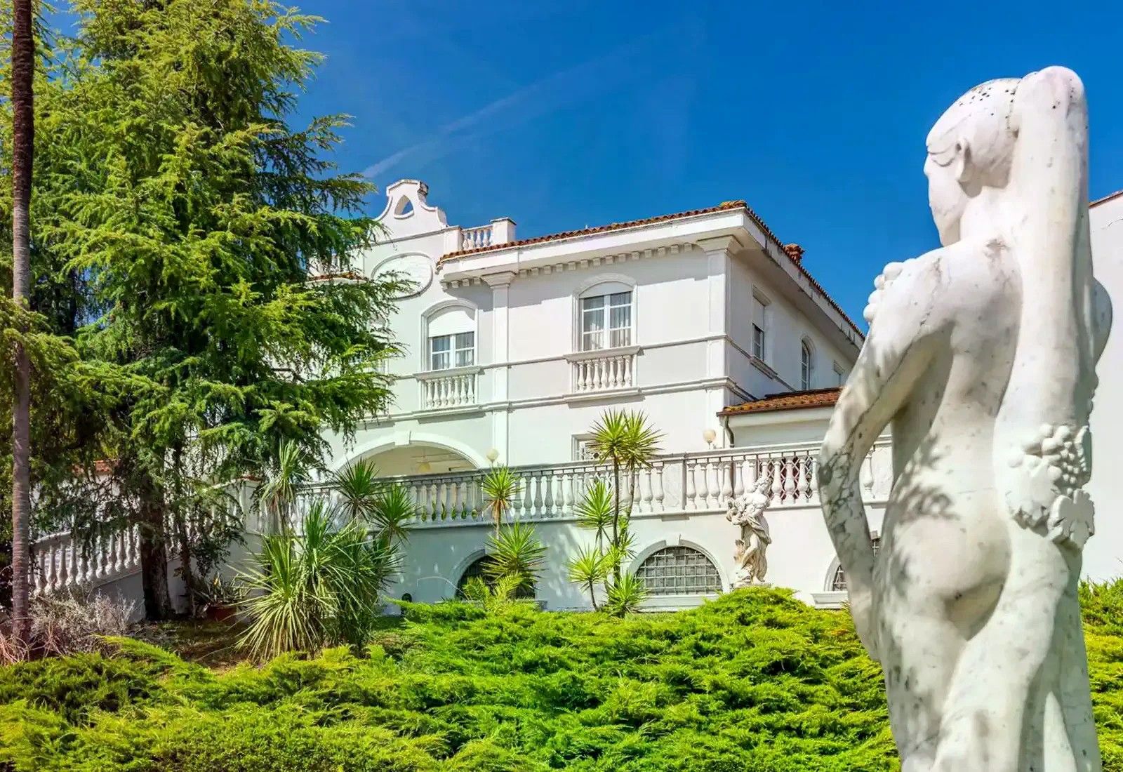 Fotos Villa Beatrice von 1800 - Aufwändig sanierte Luxusresidenz mit Weinberg und Park