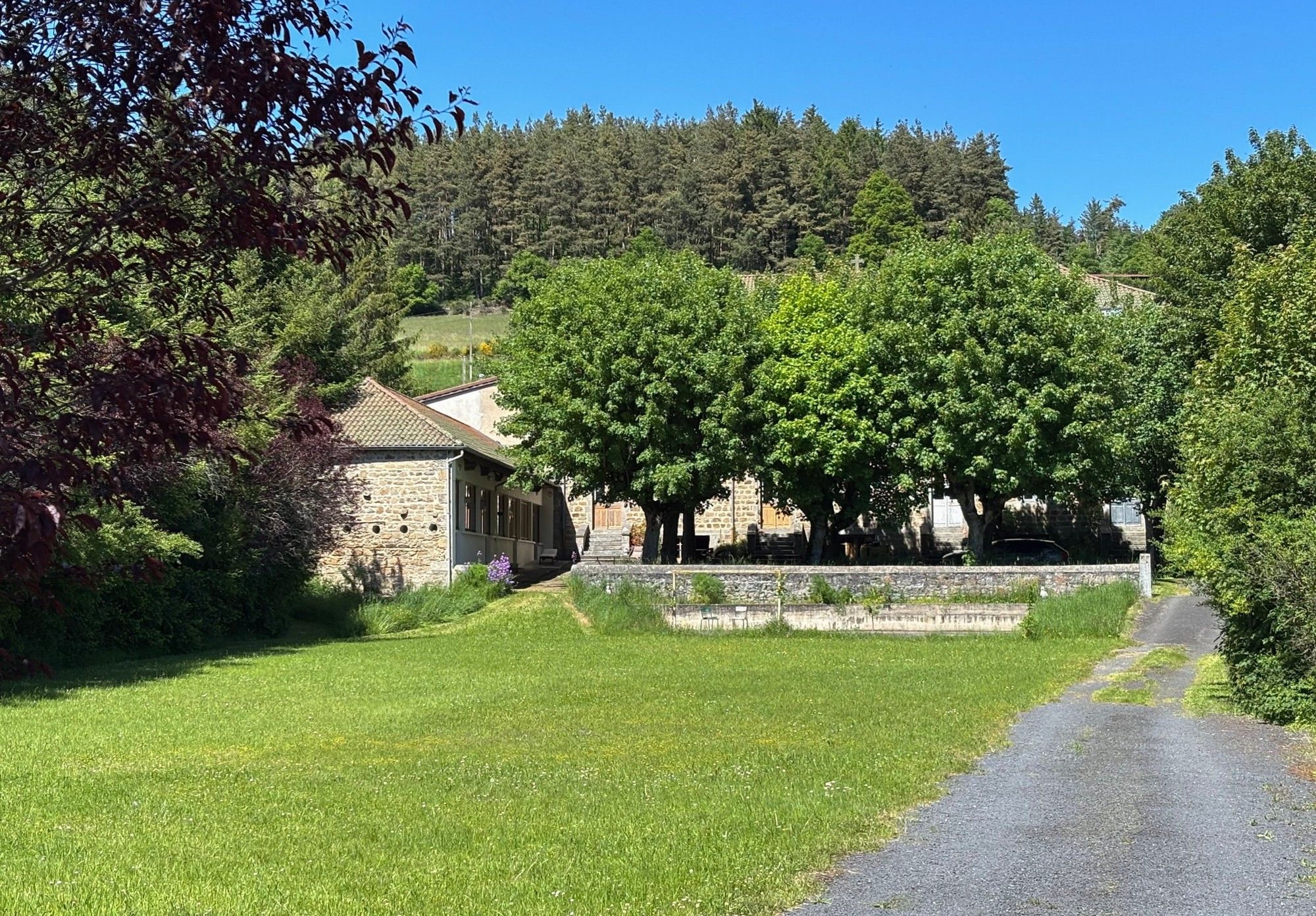 Fotos Charming Former Monastery for sale in the heart of the Auvergne 