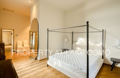 Lägenhet i historisk byggnad till salu Como, Lombardiet	, Sovrum