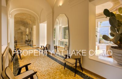 Lägenhet i historisk byggnad till salu Como, Lombardiet	, Ingångshall