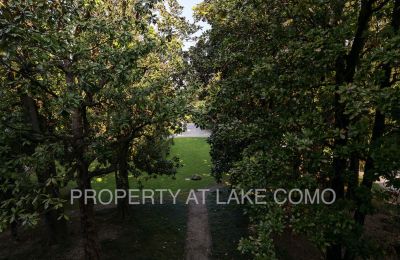 Lägenhet i historisk byggnad till salu Como, Lombardiet	, Park