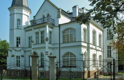 Historische Villa kaufen Niederschlesien, Außenansicht