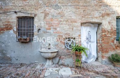 Schloss kaufen Muradello, Emilia-Romagna, Außenansicht