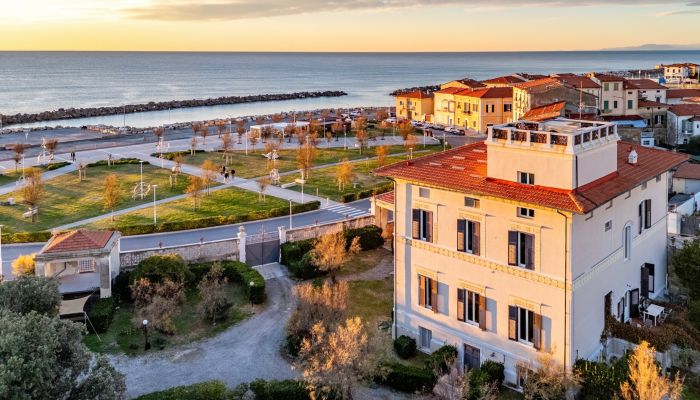 Historische Villa kaufen Marina di Pisa, Toskana