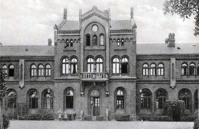 Historische Immobilie kaufen 49356 Diepholz, Am Bahnhof  1, Niedersachsen, Bahnhofsgebäude ca, 1930