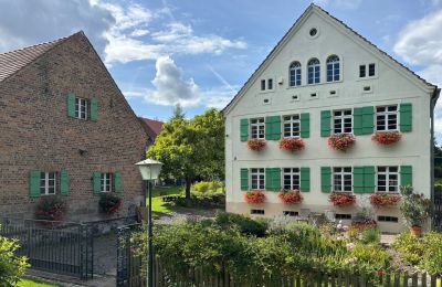 Historische Anwesen, Historischer Vierseitenhof im Dreiländereck Deutschland–Polen–Tschechien