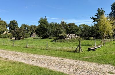 Herrenhaus/Gutshaus kaufen Brandenburg, Hofeinfahrt & Koppel