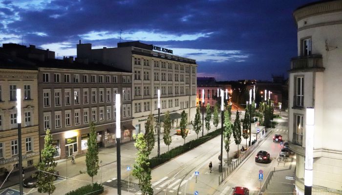 Eckwohnung mit Erker im historischen Altbau - zentrale Lage in Poznań, 80 m²