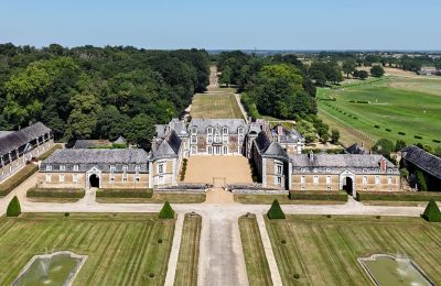 Historische Anwesen, Château im Anjou mit privatem Rennplatz, Maine-et-Loire - 300 Hektar