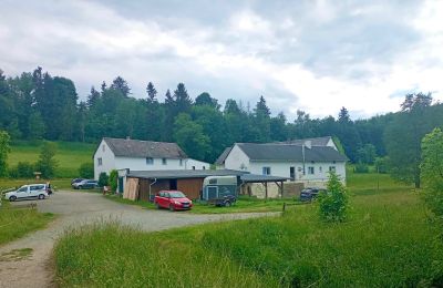 Historische Immobilie kaufen 07907 Schleiz, Thüringen, Parkplatz vom Fluß gesehen