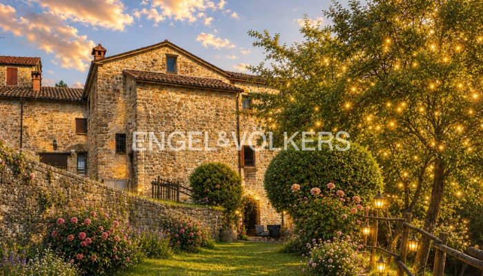 Restauriertes Steinhaus mit Panoramablick in mittelalterlichem Borgo, Val Baganza, Parma