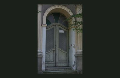 Historische Villa kaufen Koszalin, Marszałka Józefa Piłsudskiego 53, Westpommern, drzwi,portal,wejście