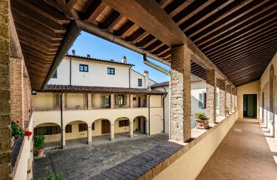 Historische Anwesen, Wohnen im Kloster: 180 m²-Apartment in der Villa Montecchio bei Pisa