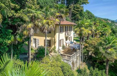 Charakterimmobilien, Villa mit Park und Privatstrand am Lago Maggiore